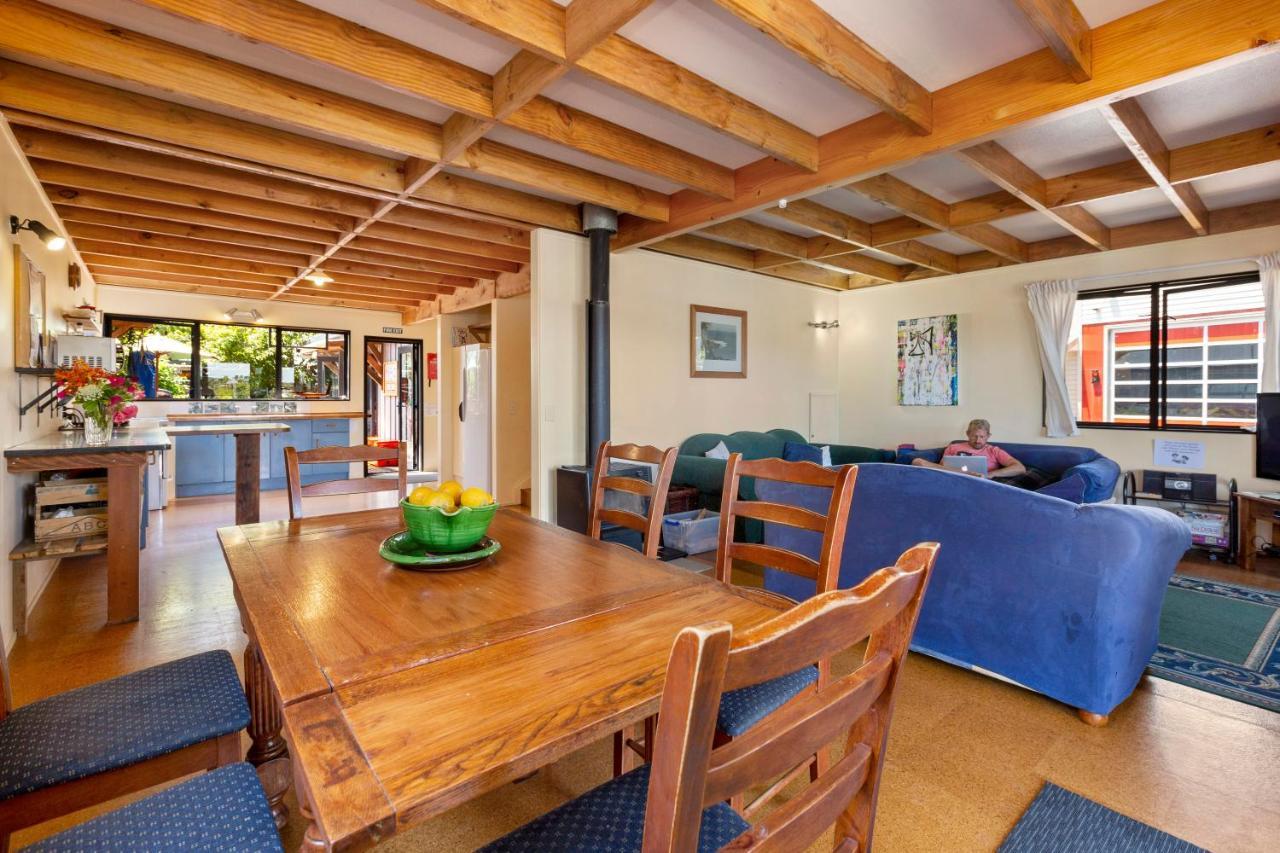 Raglan Backpackers Hostel Buitenkant foto